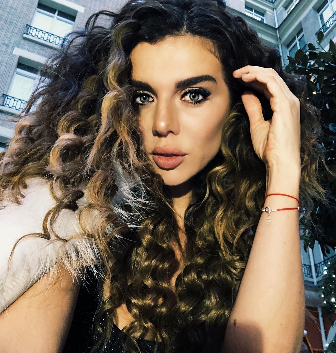 Анна Седокова о расставаниях, ссорах, разочарованиях и страданиях: &quot;Когда же этого год уже закончится!&quot;