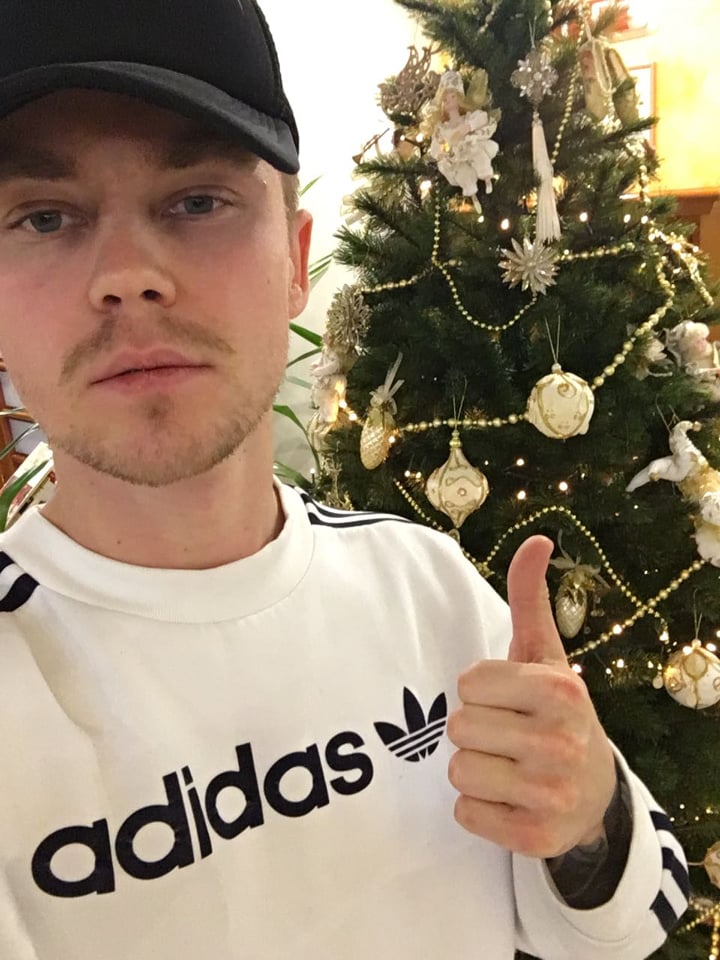 Новогодний стол без вреда для фигуры: советы звезд, как не поправиться на праздники