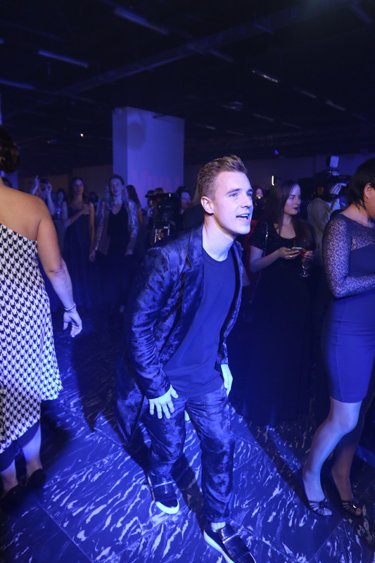 Звездные танцы: Надя Дорофеева, Вика из &laquo;Неангелов&raquo;, Оля Полякова и другие оторвались на Viva! Бал