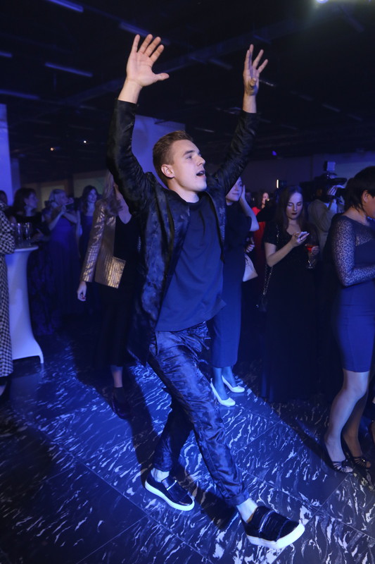 Звездные танцы: Надя Дорофеева, Вика из &laquo;Неангелов&raquo;, Оля Полякова и другие оторвались на Viva! Бал