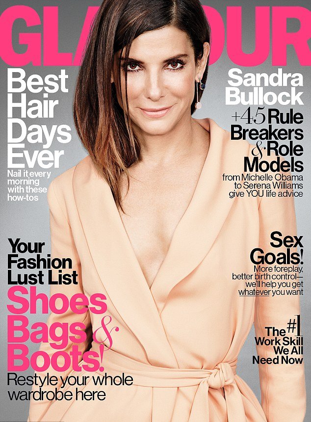 Идеальна во всем: Сандра Баллок блистает на обложке Glamour