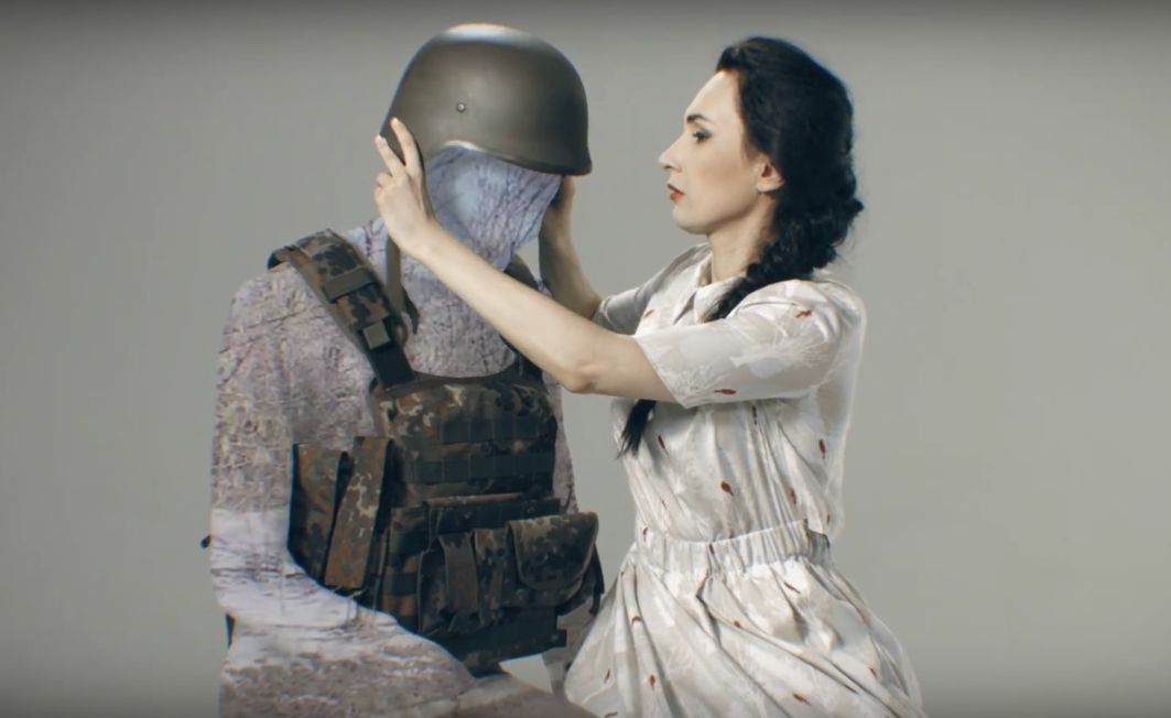 Крихітка сняла новый клип о том, что коснулось каждого украинца