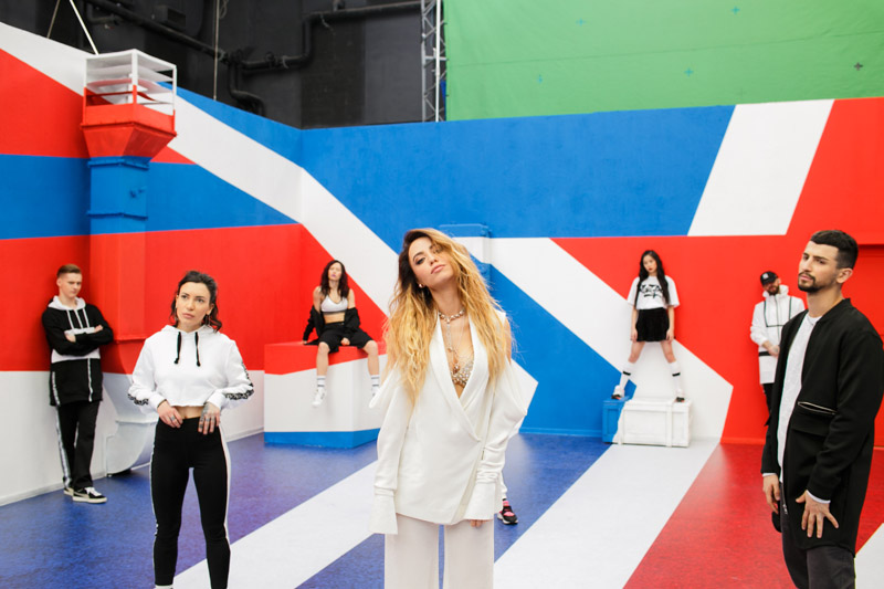 На стиле: фото со съемок нового клипа Время и Стекло