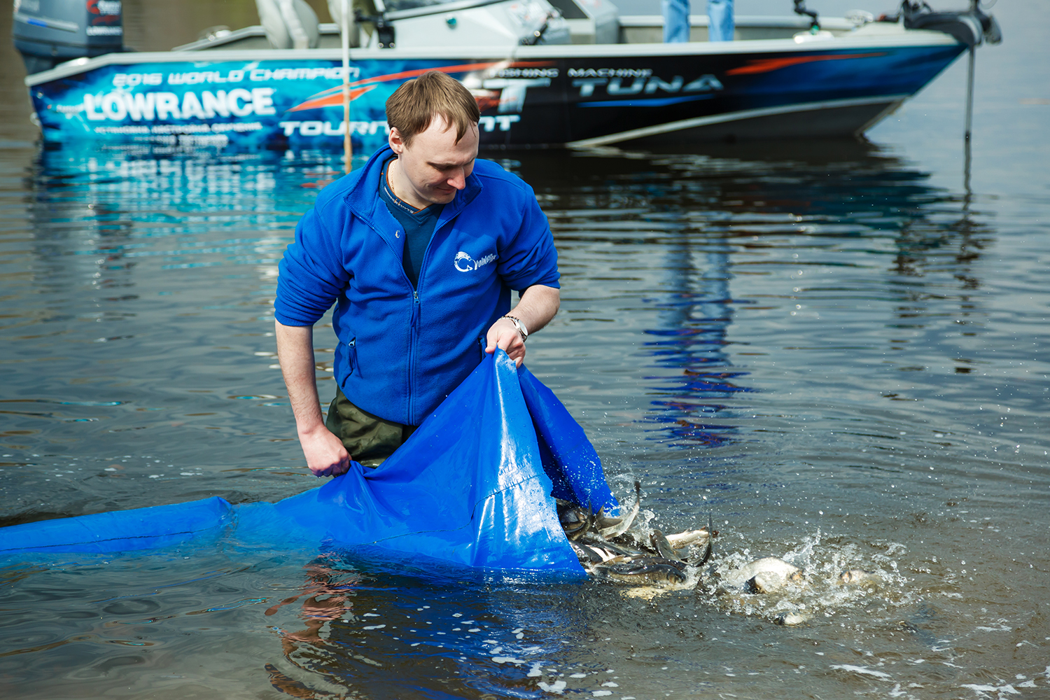 Даша Астафьева пожертвовала 25 000 гривен на зарыбление Днепра