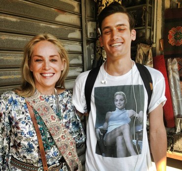 Шэрон Стоун в платье от украинского дизайнера Olena Dats'