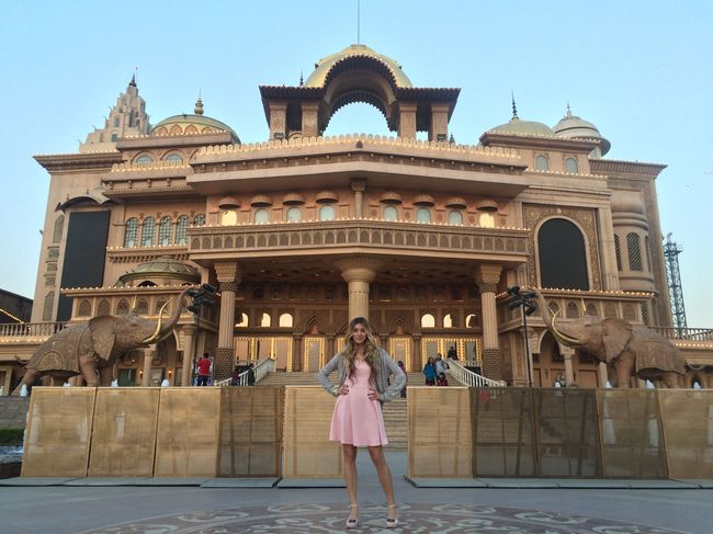 Ведущую Орел и Решка Регину Тодоренко задержали по подозрению в терроризме