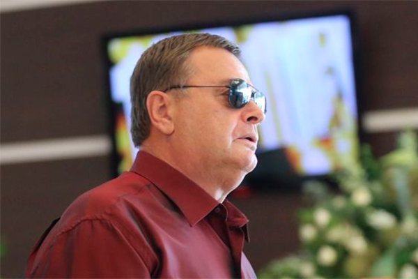 Скандал продолжается: Шепелев написал на отца Фриске заявление в полицию 