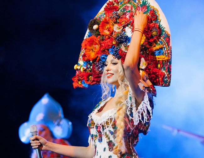 Оля Полякова