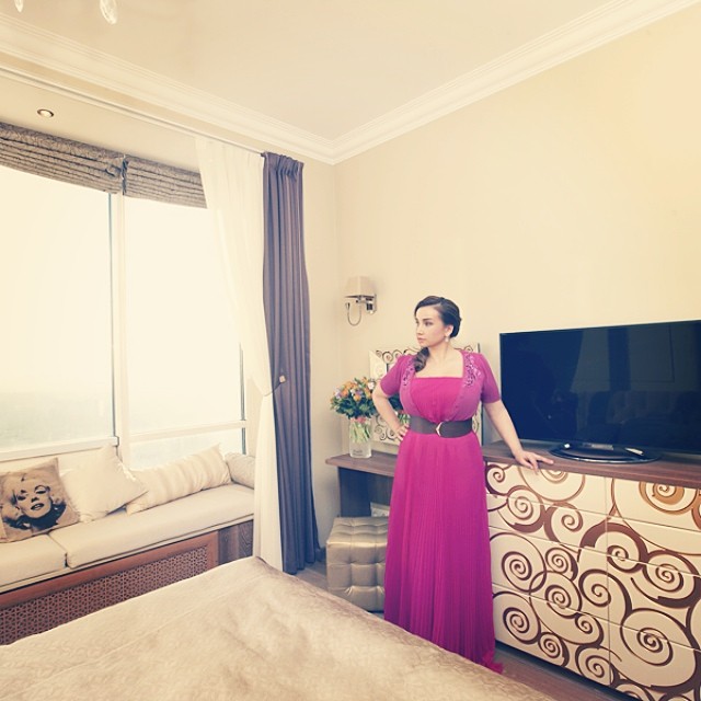 Звезды показали свои шикарные дома