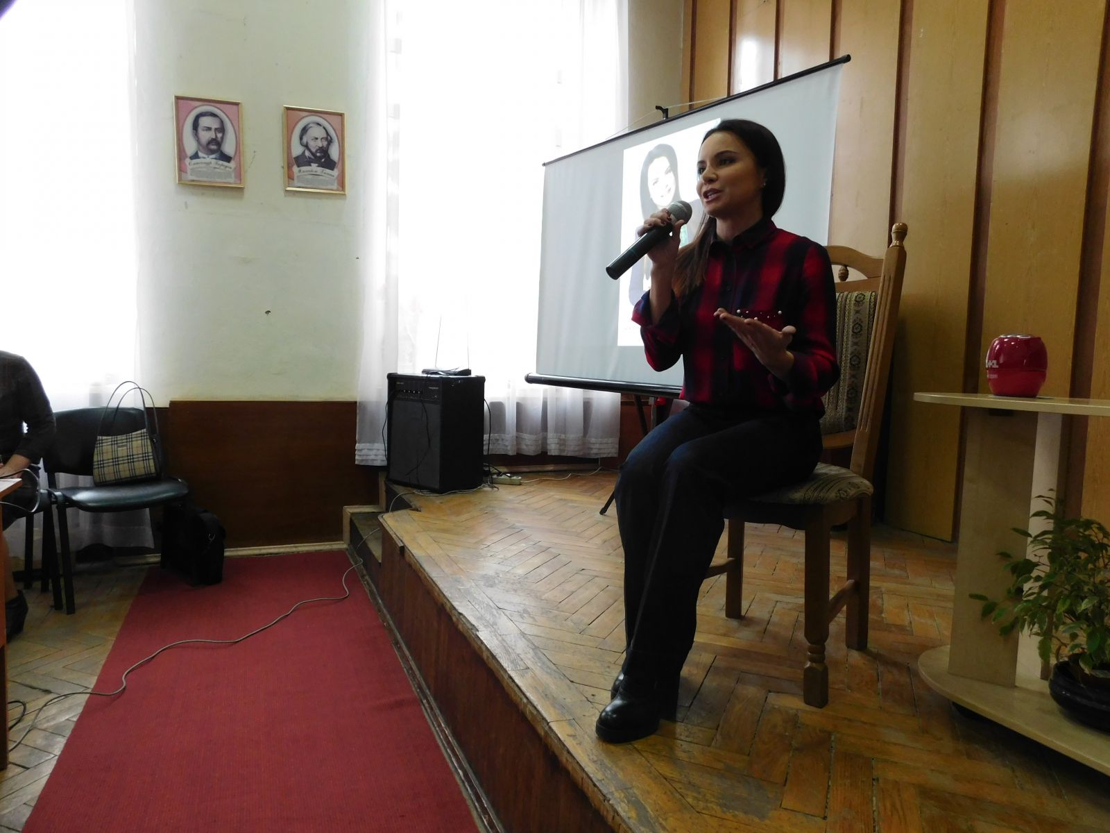 Лилия Подкопаева посетила школу-интернат