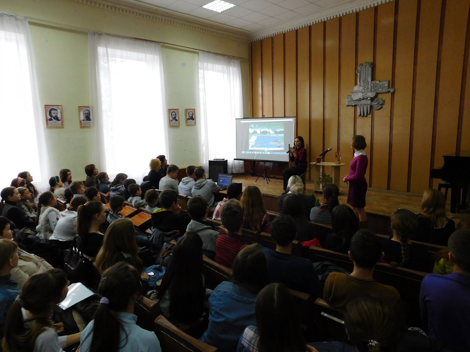 Лилия Подкопаева посетила школу-интернат