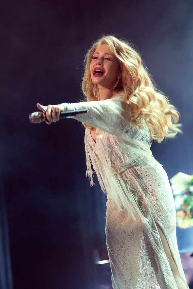 Тина Кароль провела 8 марта на концертах в Одессе