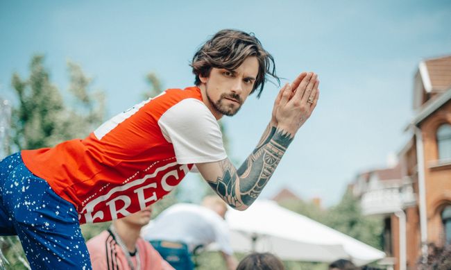 Экс-участники Quest Pistols похулиганили в новом видео