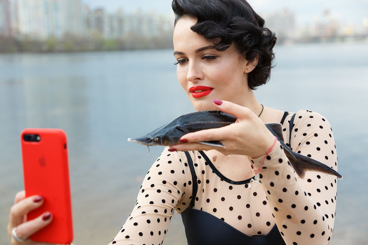 Даша Астафьева пожертвовала 25 000 гривен на зарыбление Днепра