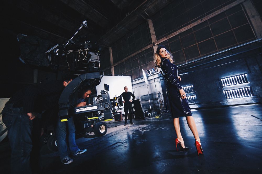 Loboda в клипе К черту любовь