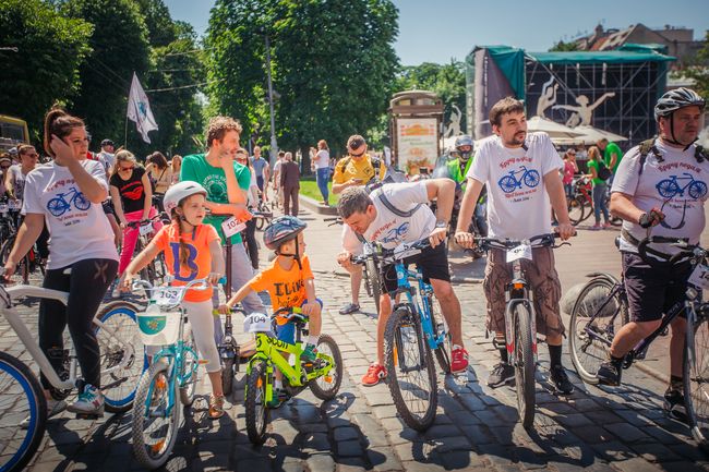 Муж Тони Матвиенко провел велопробег ради онкобольных детей Львова