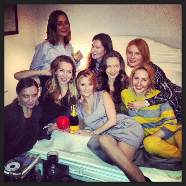 Наталья Шкульева с подругами на блинах у Андрея Малахова март 2013