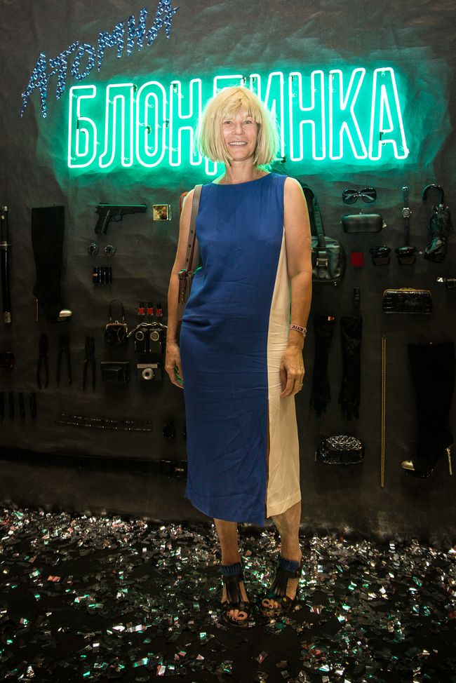 Премьера экшна "Атомная блондинка"