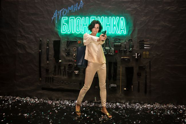 Премьера экшна "Атомная блондинка"