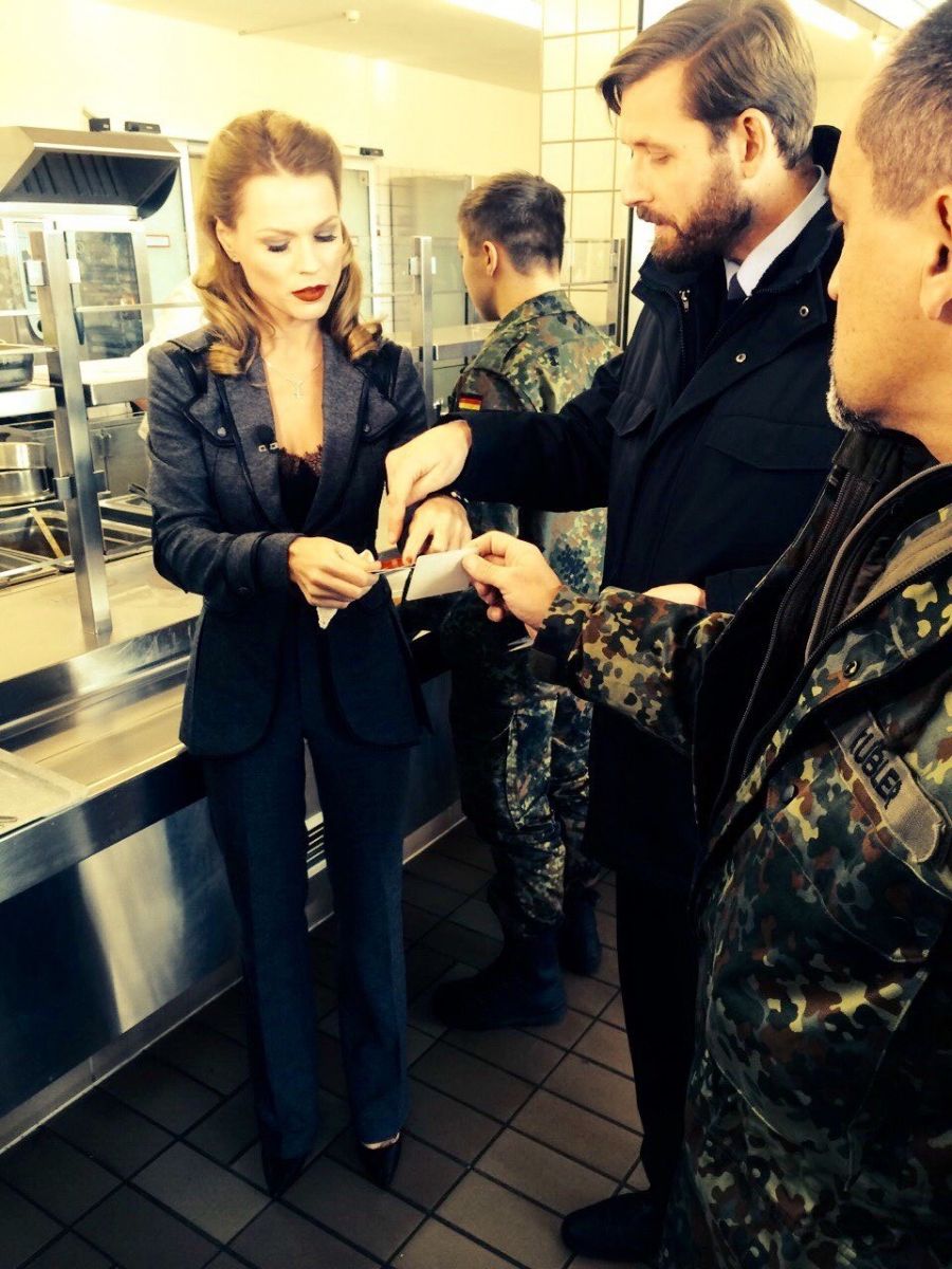 Ольга Фреймут провела инспекцию на военной базе НАТО