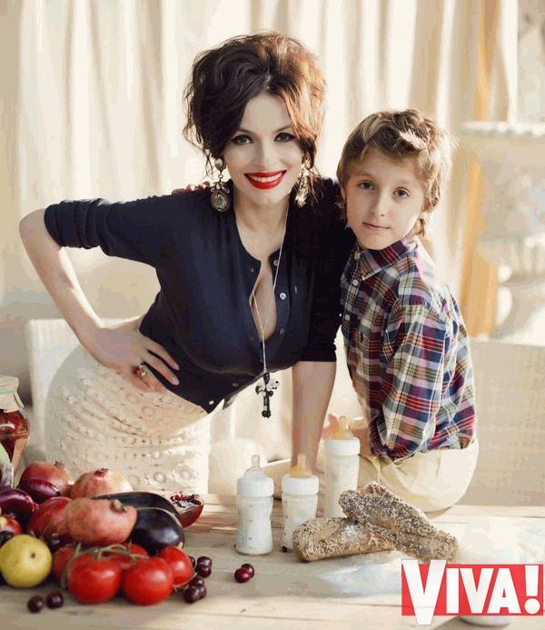 Надежда Мейхер не знает, как назвать своего третьего ребенка 