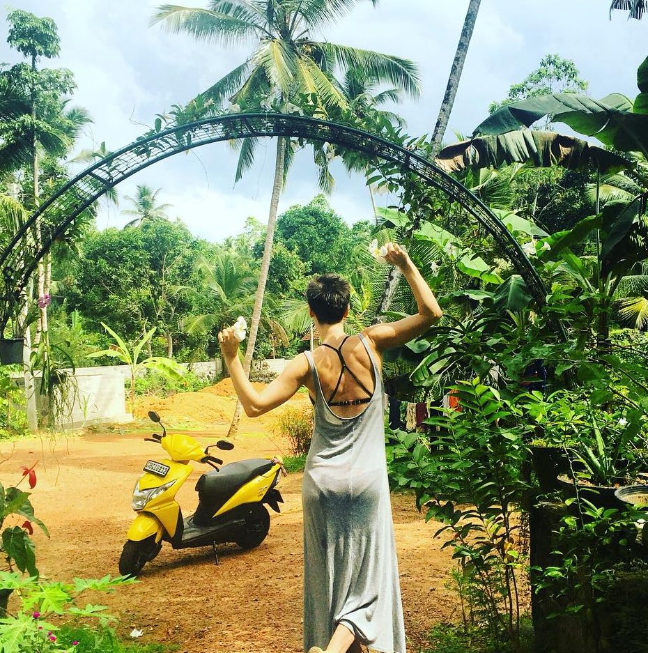 Немного экзотики: Анита Луценко встретила Новый год на Шри-Ланке