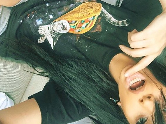17-летняя дочь Майкла Джексона: "Я хожу на встречи анонимных алкоголиков!"