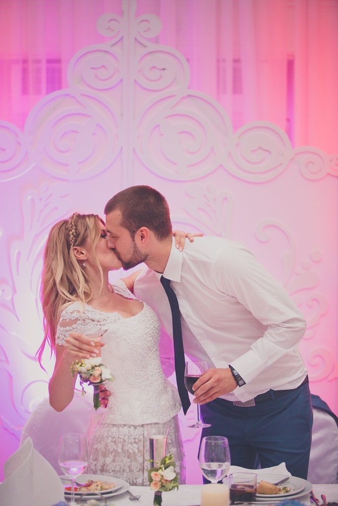 Тамерлан и Алена Омаргалиева свадьба фото журнал вива