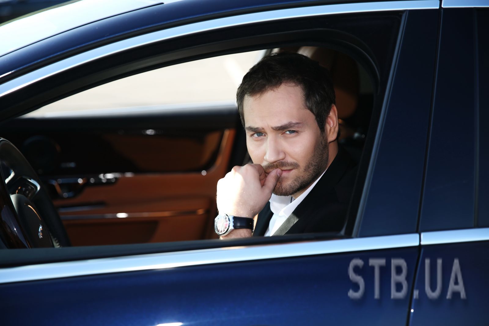 Рожден Ануси - Холостяк 8