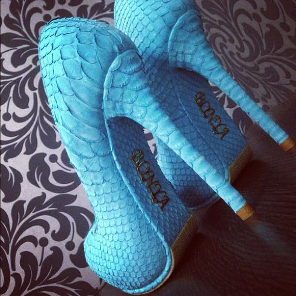 Виктория Боня похвасталась новыми туфлями от Ярослава Шульженко 