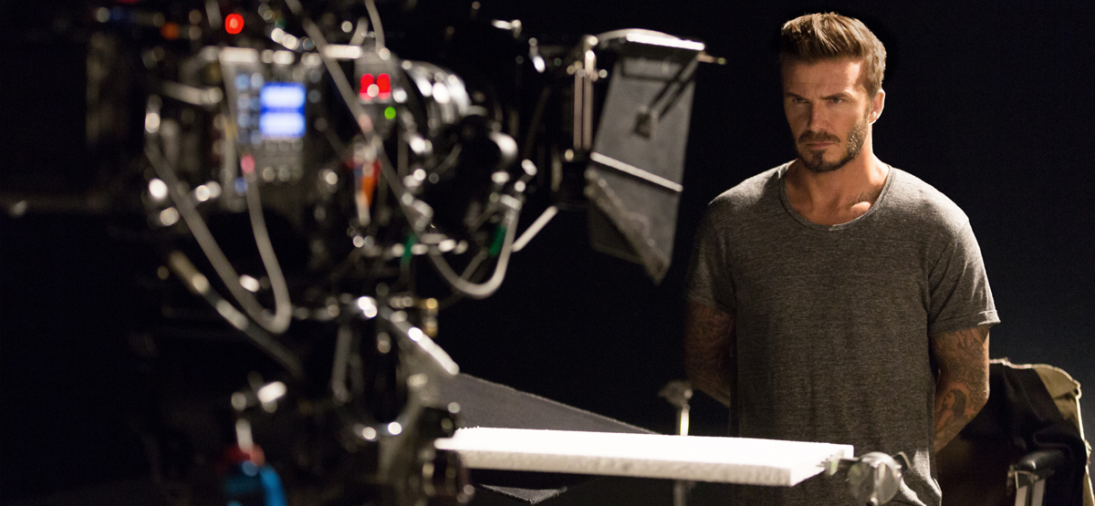 Красавчик Дэвид Бекхэм продемонстрировал идеальное тело в рекламе своего парфюма