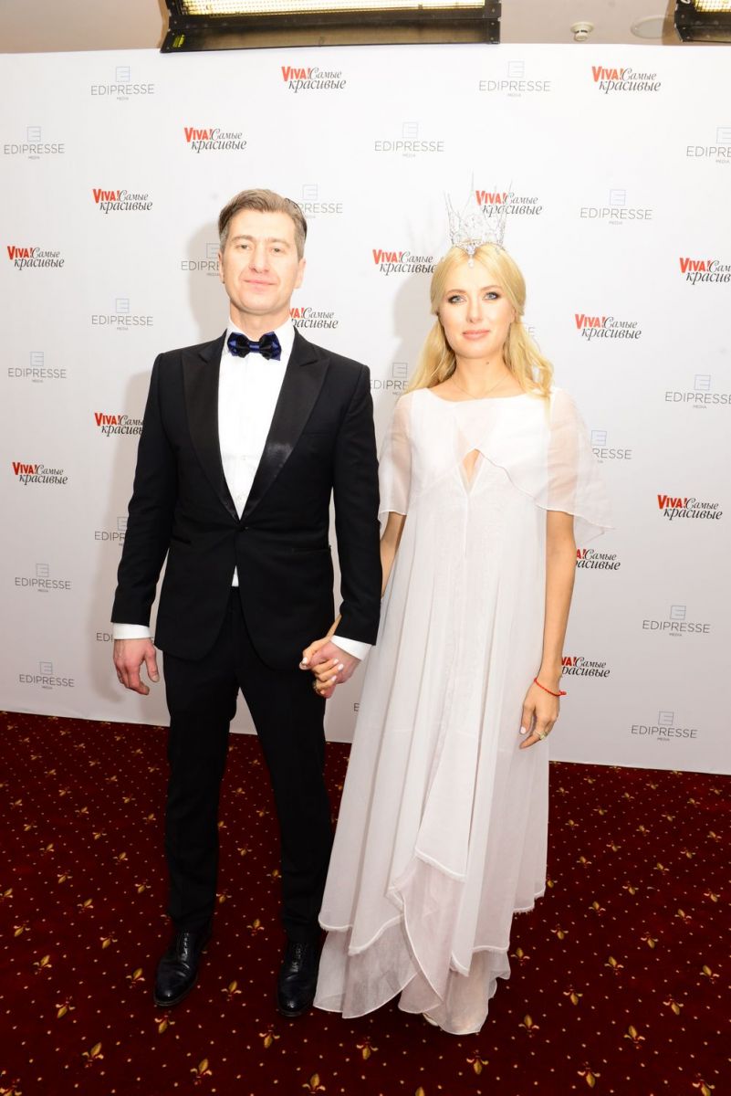 Viva! Самые красивые-2017: самые красивые пары на красной дорожке главной церемонии страны