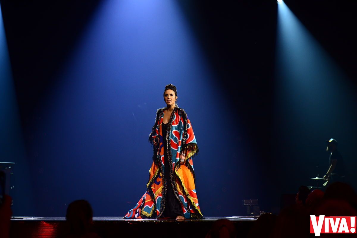 Alyosha и Kiev Tango Project, The Hardkiss и танцоры балета, эпатажные &laquo;Неангелы&raquo; и хор мальчиков: звездные дуэты на церемонии &laquo;Viva! Самые красивые-2017&raquo;