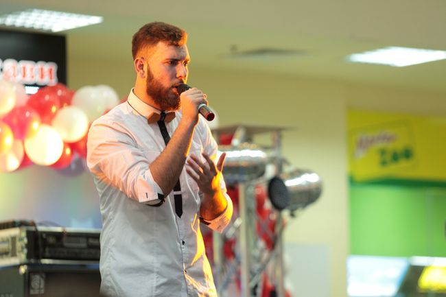 Анна Завальская, Светлана Тарабарова, Дядя Жора: звезды за прилавками магазинов