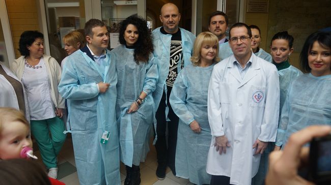 звезды помогают детям с пороком сердца