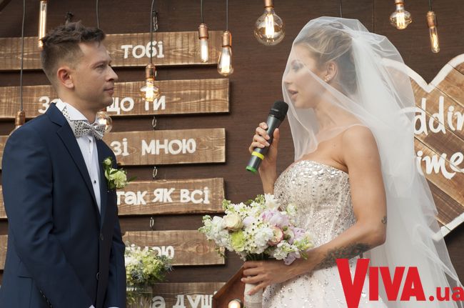 Дмитрий Ступка и Полина Логунова устроили пышную свадьбу под Киевом