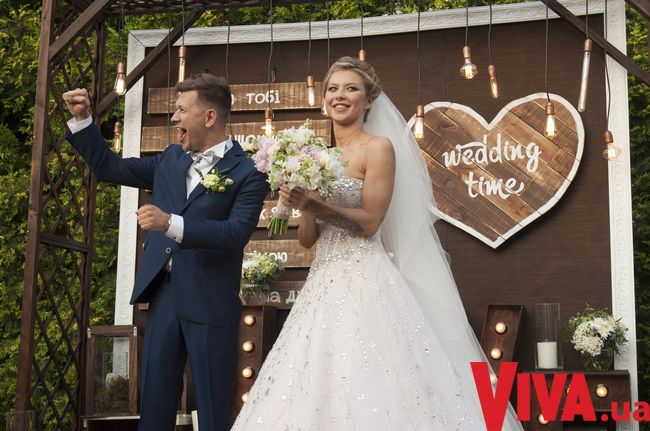 Дмитрий Ступка и Полина Логунова устроили пышную свадьбу под Киевом