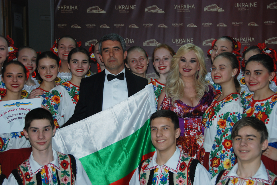 Певица Екатерина Бужинская спела с президентом