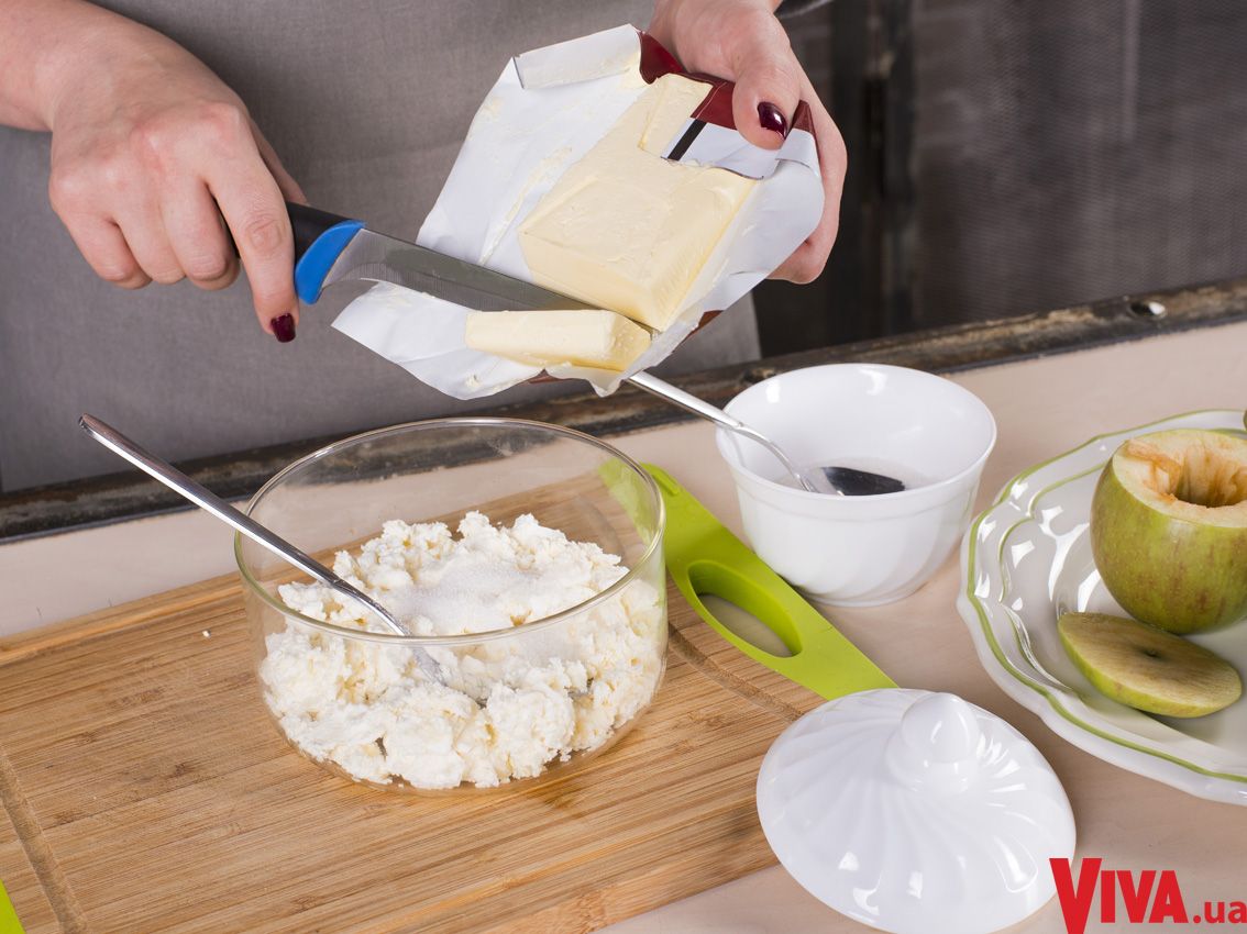 Готовим с Лилией Подкопаевой: рецепт печеных яблок с творогом и медом