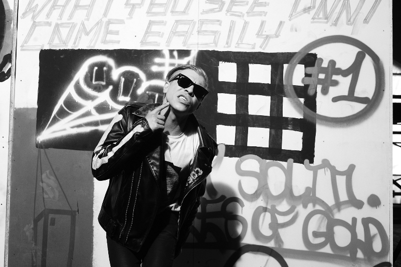 Экс-участники Quest Pistols сняли новый сумасшедший клип