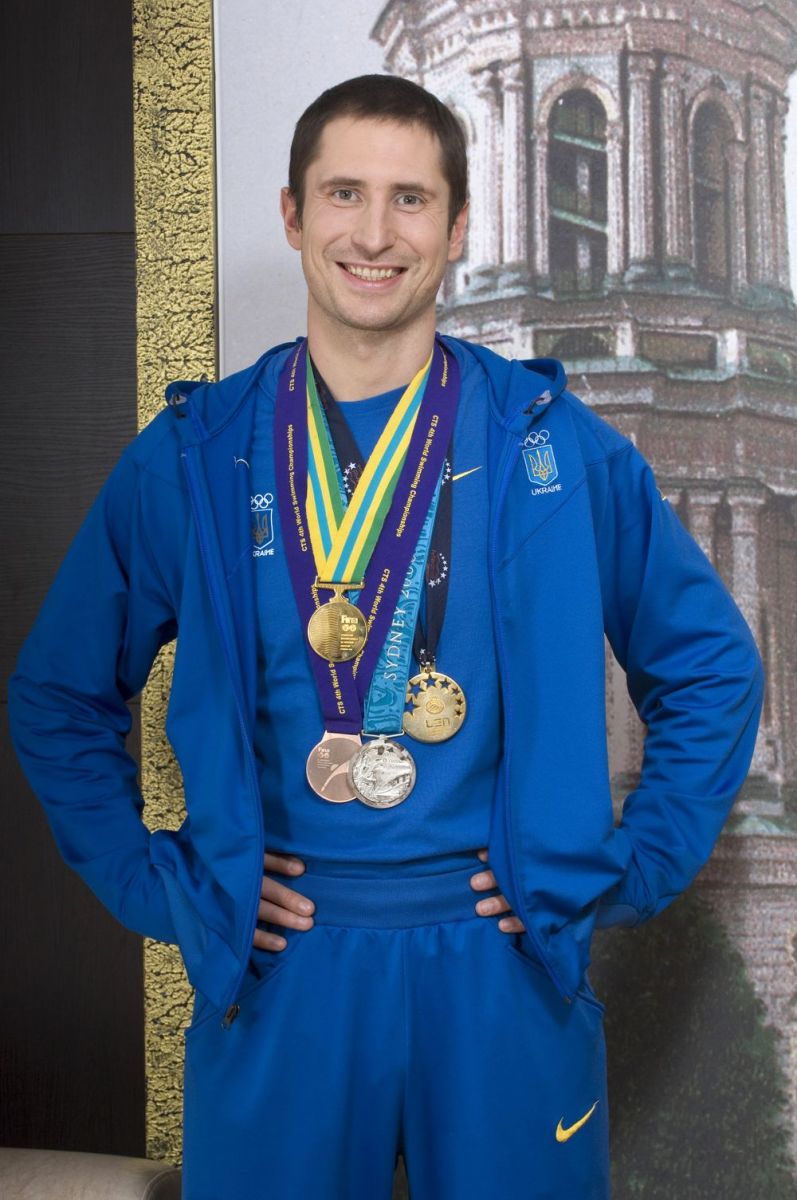 Денис Силантьев празднует 40-летие: уникальные фото из семейного архива