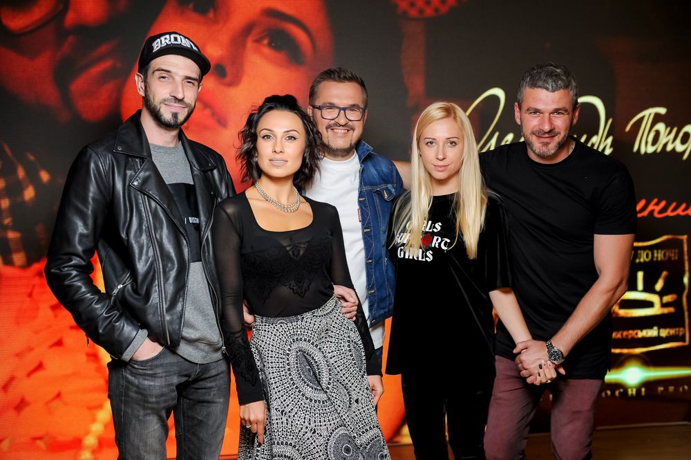 звезды на вечеринке Александра Пономарева