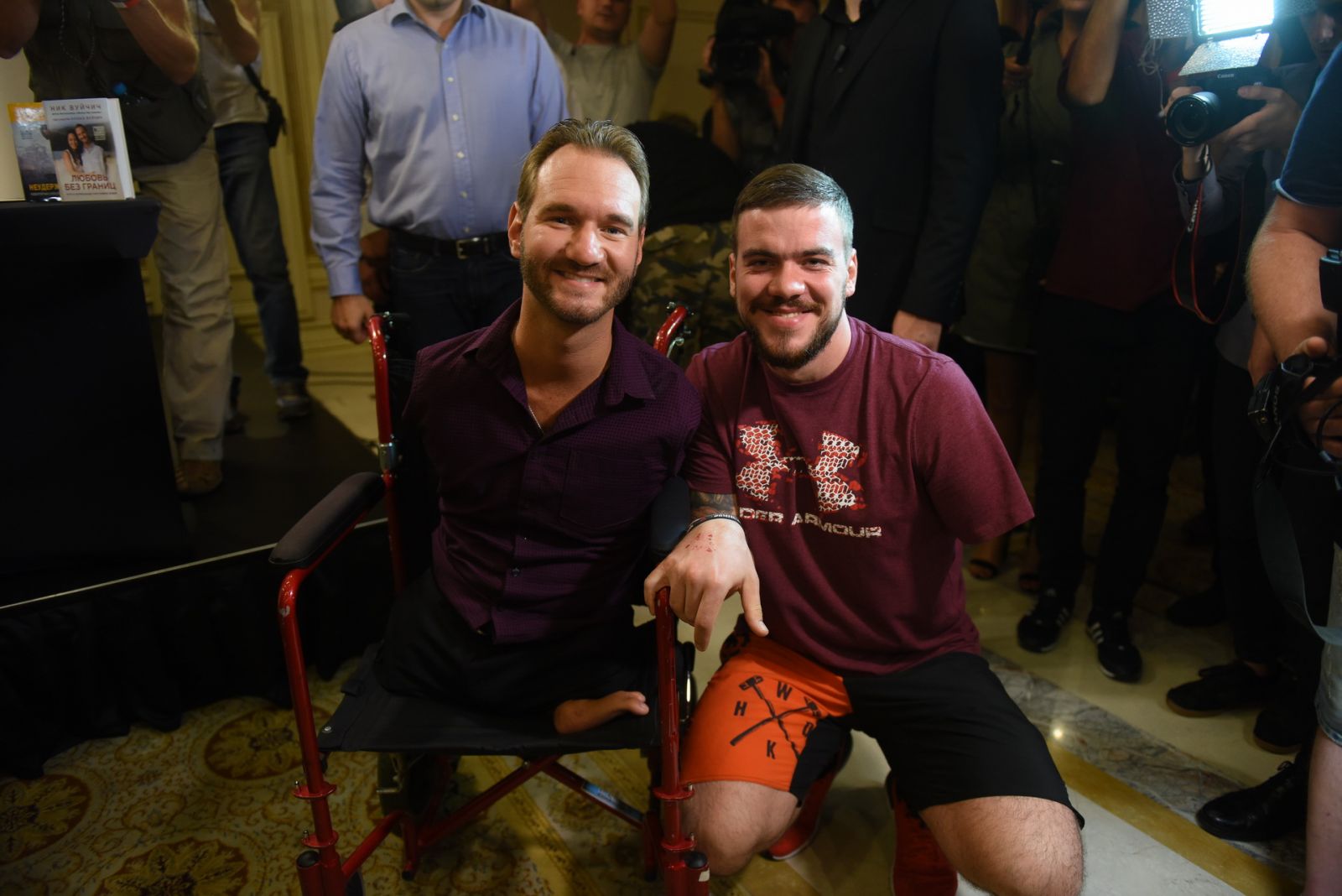 Ник Вуйчич встретился с ветеранами АТО и поддержал проект Viva Переможці