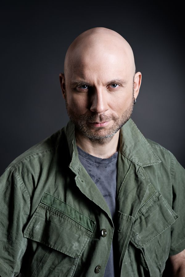 Украинские артисты облачились в камуфляж в патриотичной фотосессии