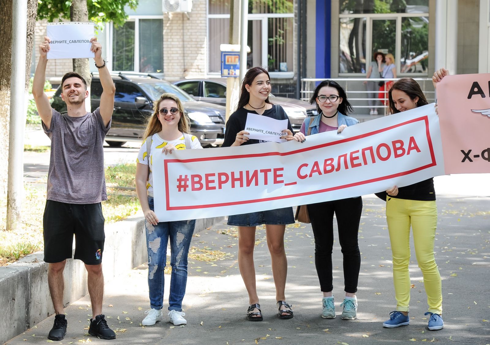 Фанаты Антона Савлепова протестуют против нового состава жюри &quot;Х-фактора 8&quot;