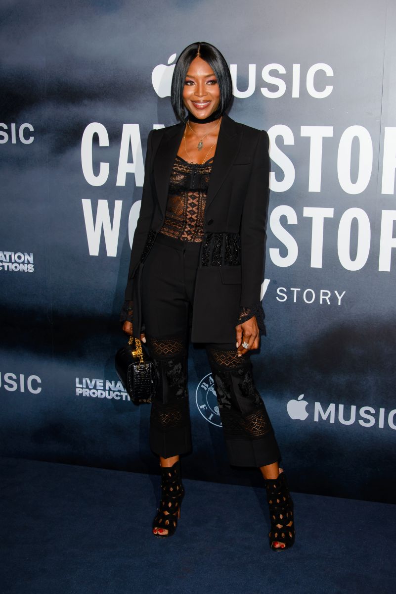 Наоми Кэмпбелл впервые за много лет кардинально сменила прическу