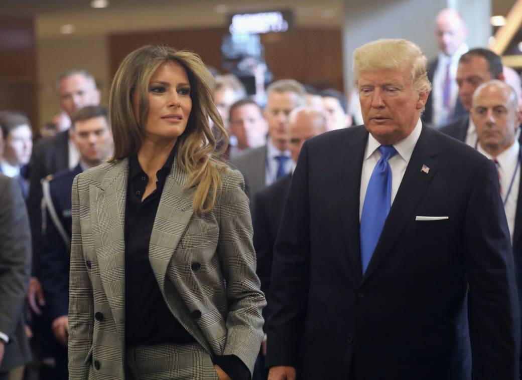 Леди-стиль: Мелания Трамп вышла в свет в брючном костюме