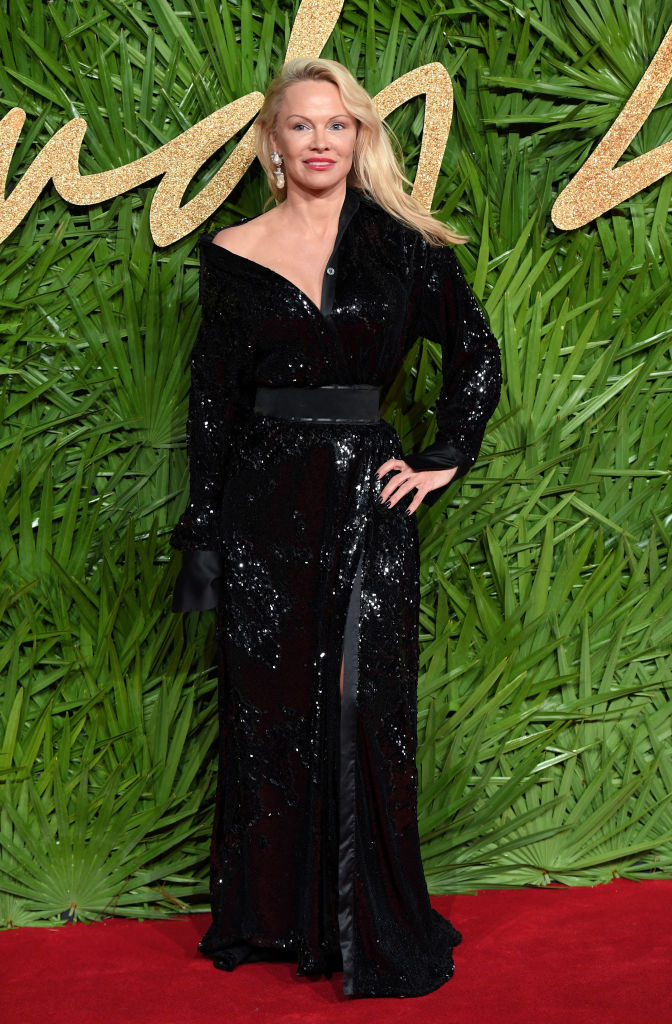 звезды на церемонии The Fashion Awards-2017 в Лондоне
