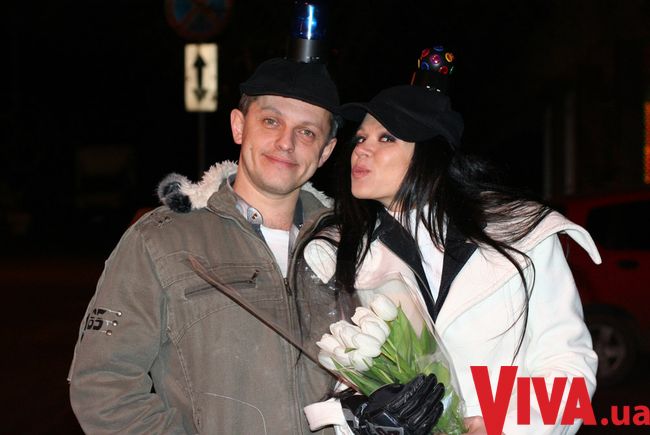 Руслана и ее муж празднуют 20-ю годовщину свадьбы! Семейные фото