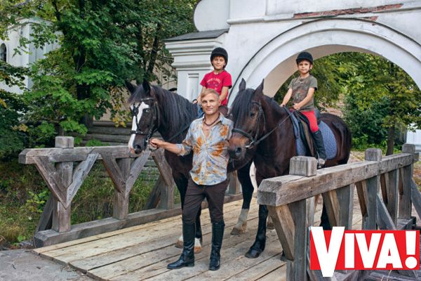 Олег Скрипка и его семья